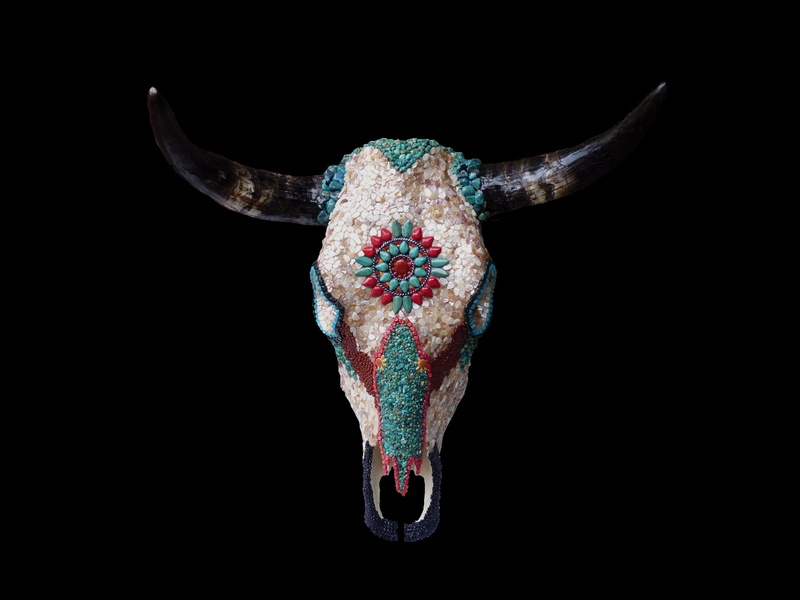 animal head, indoors, studio shot, horned, 1080P, cattle, single object, one animal, mammal, taxidermy, no people, animal themes, black background, animal wildlife