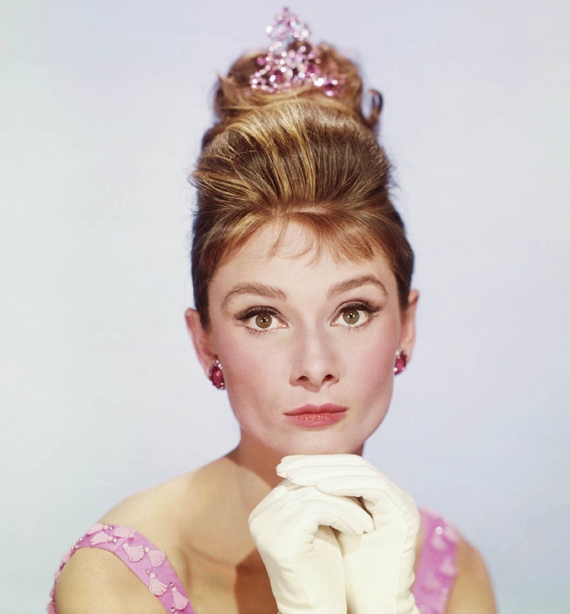 wearing, lipstick, awards, hairstyle, adult, headshot, one Person, white, front view, female, beautiful woman, caucasian Ethnicity, icon, actress, nostalgia