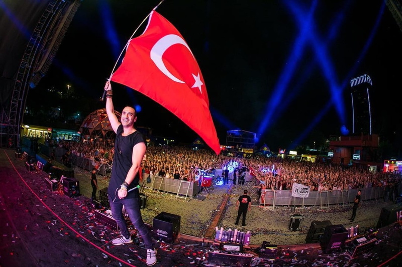 techno, taksim, house, festivals, producer, flag, trance, electronic, Tomorrowland, music, EDM, Istanbul, Turkish, Dutch, Ozclan, Ummet OZCAN, 720P, DJ