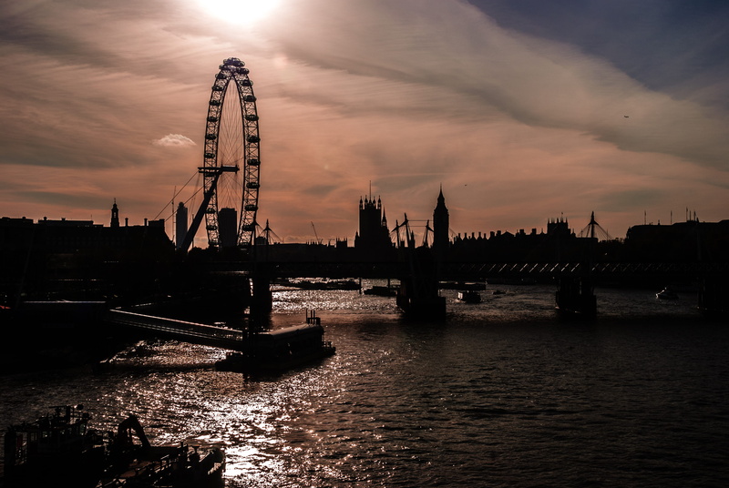 hinterleuchtet, thames, big ben, london eye, back light, festival pier, silhouette, cloud - sky, sky, transportation, waterfront, contre-jeur, machinery