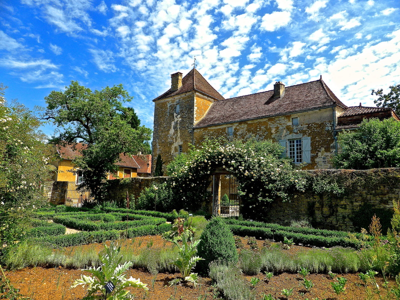 historic, palace, nature, building, rural scene, residential district, green color, park, cloud - sky, Garden, sky, 4K, grass, outdoors, slaviac, Medieval