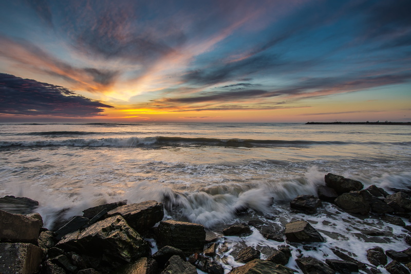 travel, romania, 5K, sky, beach, cloud - sky, beauty in nature, water, cloud, solid, sea, seashore, sunrise on the beach, motion, power in nature, outdoors