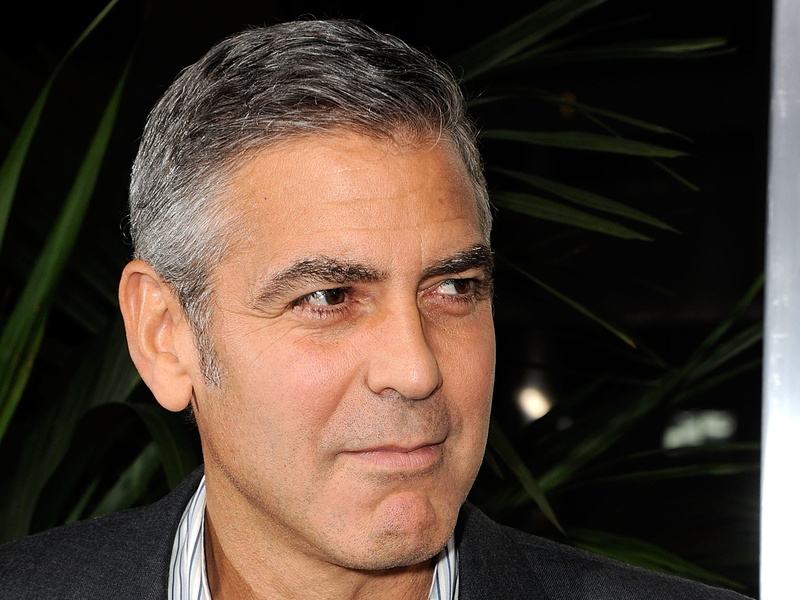 2K, clooney, only Men, gray Hair, male Beauty, gray-haired, mature Adult, serious, manager, one Man Only, actor, tuxedo, outdoors, well-dressed, hollywood