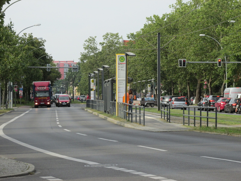 street light, bvg, marking, nature, tree, h, light, plant, berlin, sign, 4K, junction, germany, symbol, motor vehicle, architecture, mode of transportation