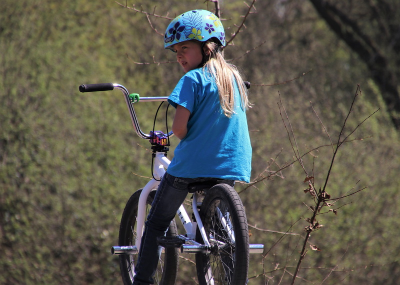 ride, outdoors, day, tyres, lifestyles, cycling, one person, helmet, boys, leisure activity, in the park, cyclist, casual clothing, active, land, relaxation