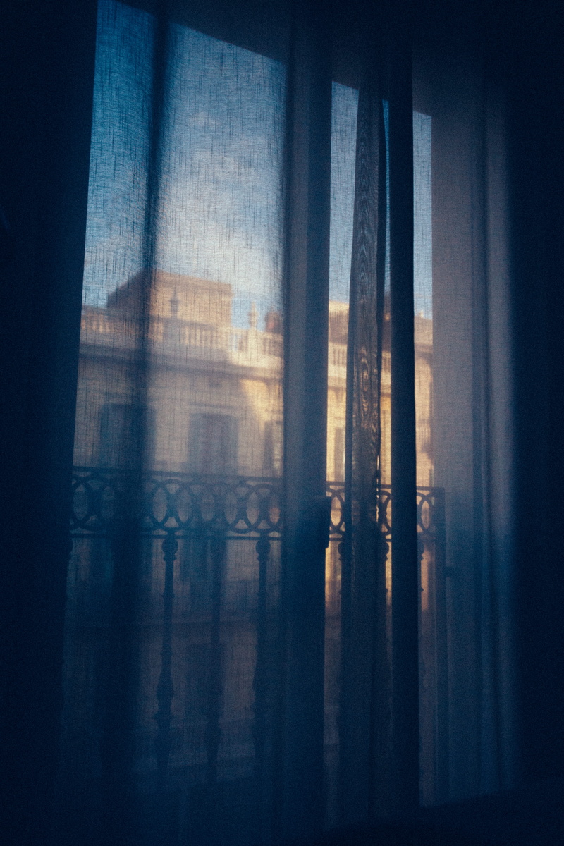grey, security, sun, house, curtain, 20th century, transparent, building, close, shade, dark, no people, photo, window, architecture, balcony, reflection