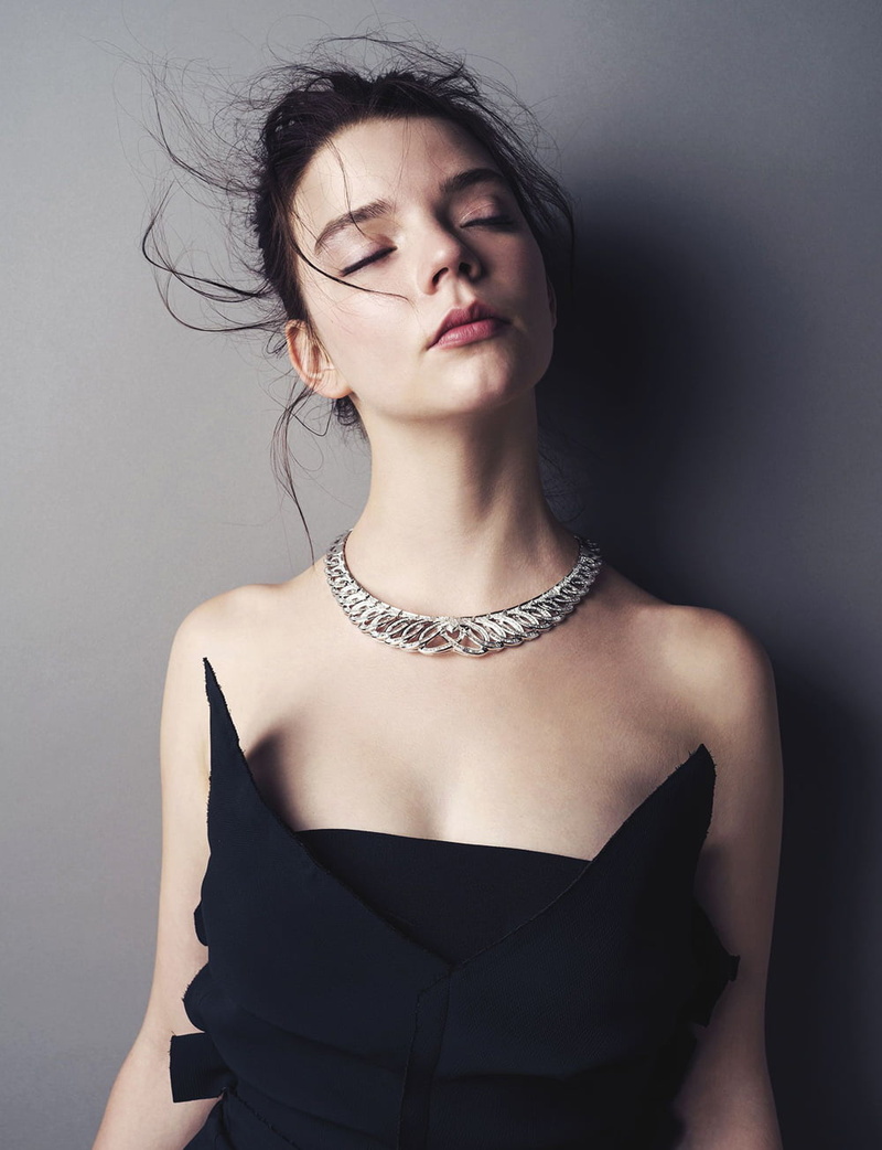 720P, necklace, Anya Taylor-Joy, simple background, bare shoulders, brunette, closed eyes, actress, women