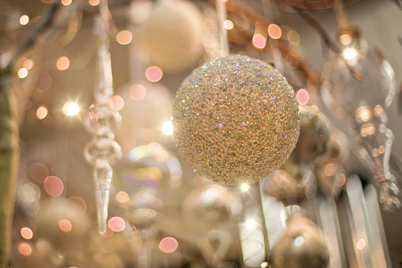 celebration, focus on foreground, defocused, christmas lights, sparkle, decor, tree, no people, christmas tree, xmas, christmas ornament, bright, close-up