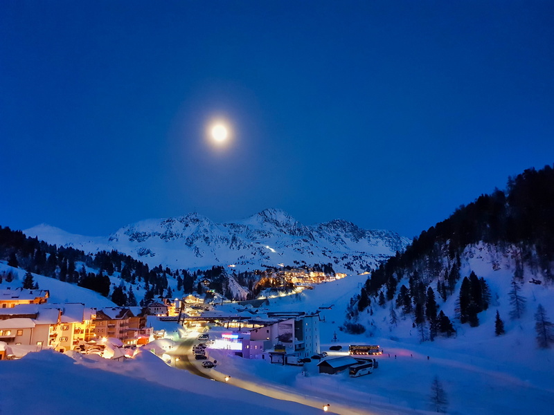 houses, snow, sky, winter, snowcapped mountain, buildings, winterland, plant, moon, ice, covered, illuminated, space, obertauern, night, nature, scenery