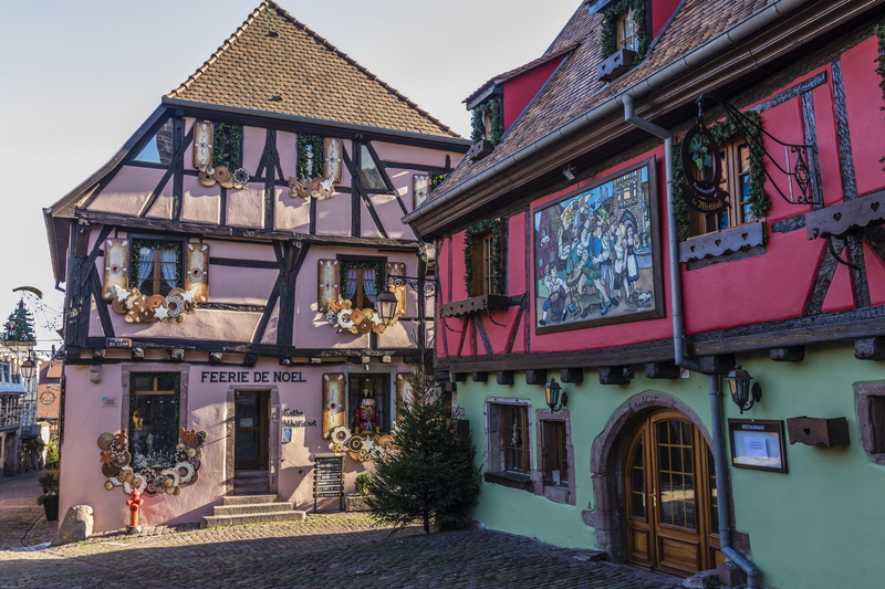 religion, house, alsace, city, entrance, riquewihr, place of worship, truss, belief, architecture, residential district, middle ages, france, outdoors