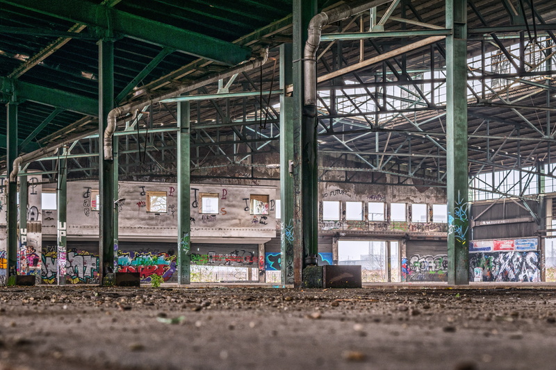 metal, no people, deterioration, 5K, day, run-down, corrosion, perspective, bad condition, abandoned, built structure, ceiling, ruined, underground, messy