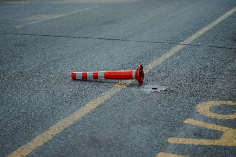 white, safety, transportation, road, high angle view, symbol, traffic cone, traffic, outdoors, red, street, accidents and disasters, 5K, communication