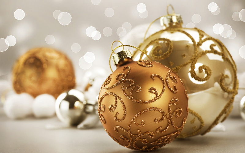 Christmas, christmas ornament, indoors, gold colored, bokeh, shiny, illuminated, event, christmas decoration, 2K, sphere, close-up, still life, celebration