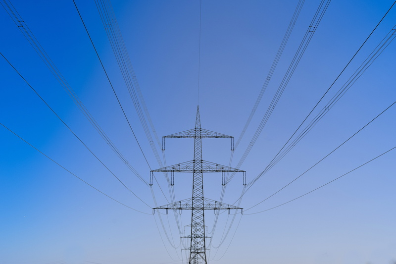 5K, power supply, nature, electrical component, day, parallel, no people, lighting equipment, fuel and power generation, upper lines, current conducting