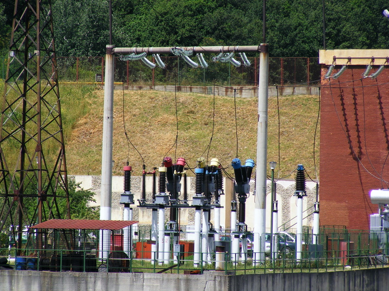 built structure, electricity, hanging, 2K, conductor, power, no people, building, fuel and power generation, infrastructure, transformer, sunlight, equipment