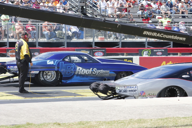 motor racing track, motorsport, road, people, racing, land vehicle, 2K, racecar, wheel, dragster, transportation, horsepower, fuel, real people, motor vehicle