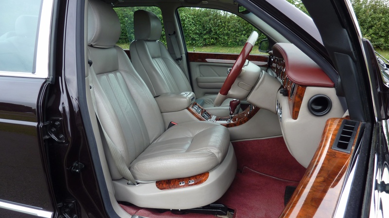 travel, equipment, retro styled, vintage car, dashboard, airbag, seat, no people, classic, steering wheel, 4K, vehicle seat, speed, automotive, gear, transportation