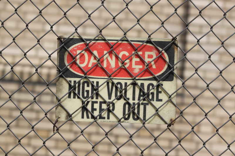 text, High voltage, barrier, 4K, boundary, warning sign, safety, communication, no people, fence, western script, chain, voltage, black, chainlink fence