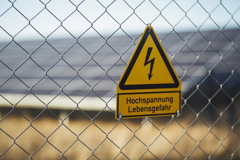 barrier, metal, link, selective, yellow, chain, protection, voltage, sign, no people, focus on foreground, danger, warning sign, communication, photography