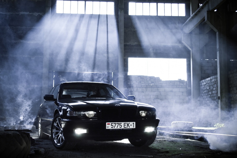 car, smoke, light, industry, sedan, e38, city, Boomer, no People, 7 series, road, mode of transportation, black, seven, bumer, pollution, smoke - physical structure