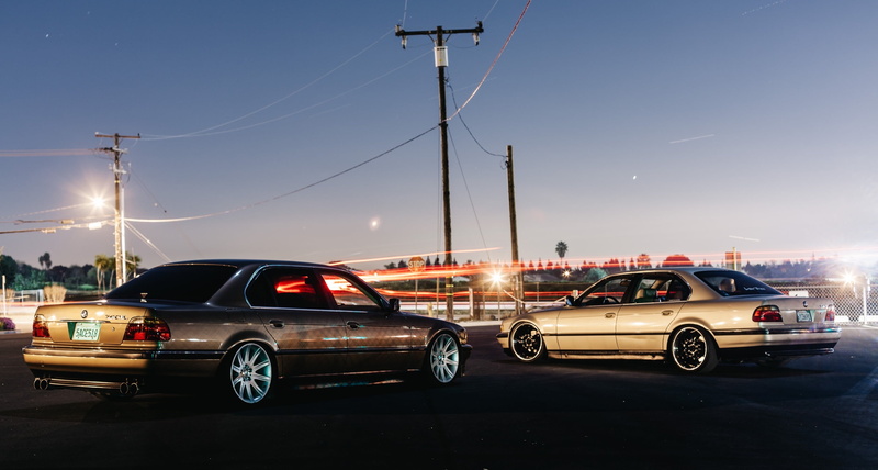 on the move, street light, mode of transportation, city, car, travel, motion, 7 series, traffic, E38, BMW, land vehicle, light, illuminated, architecture