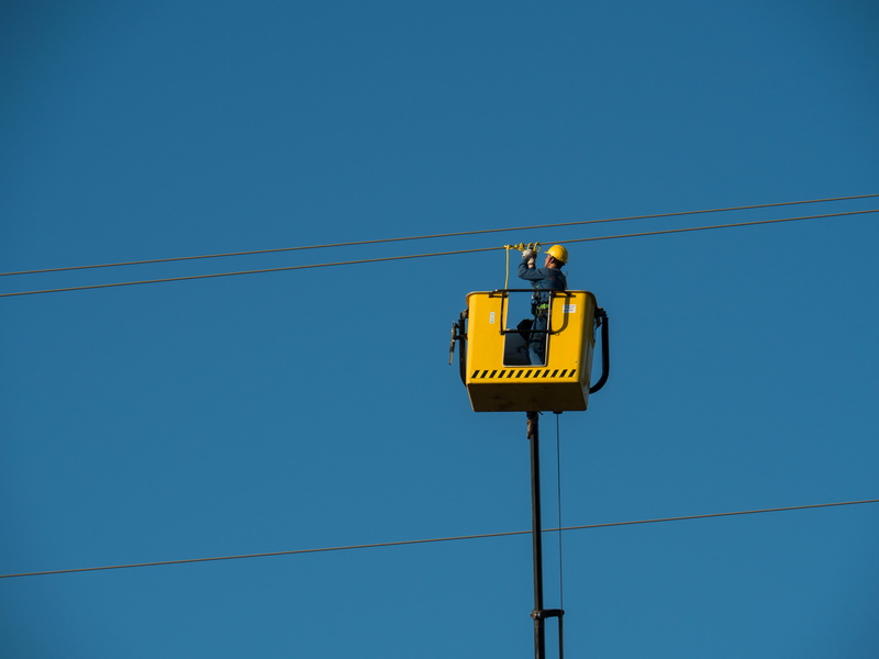 danger, no people, fuel and power generation, connection, zip, cables, day, sign, communication, power line, cable, copy space, man, sky, nature, technology