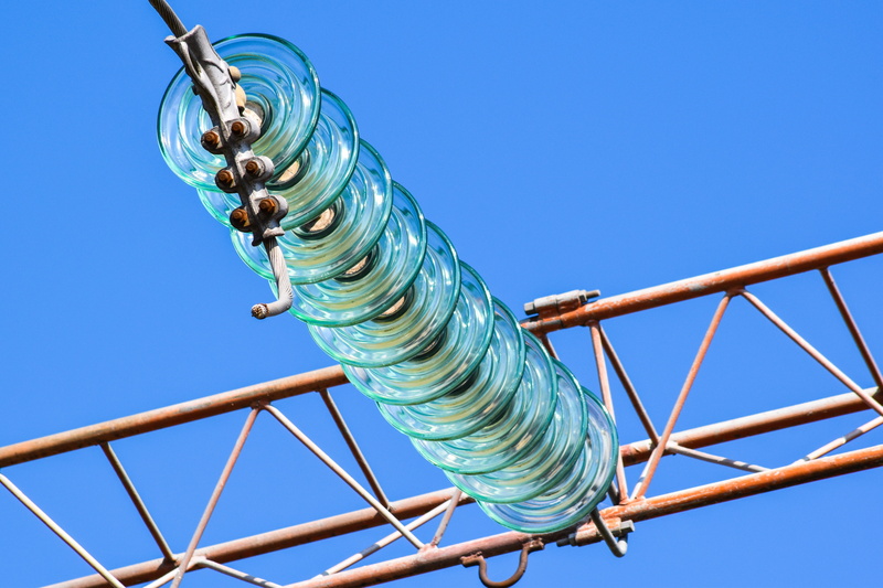 metal, 5K, clear sky, outdoors, nature, pattern, outdoor play equipment, rope, sky, no people, Insulators, low angle view, spiral, sunlight, railing, close-up