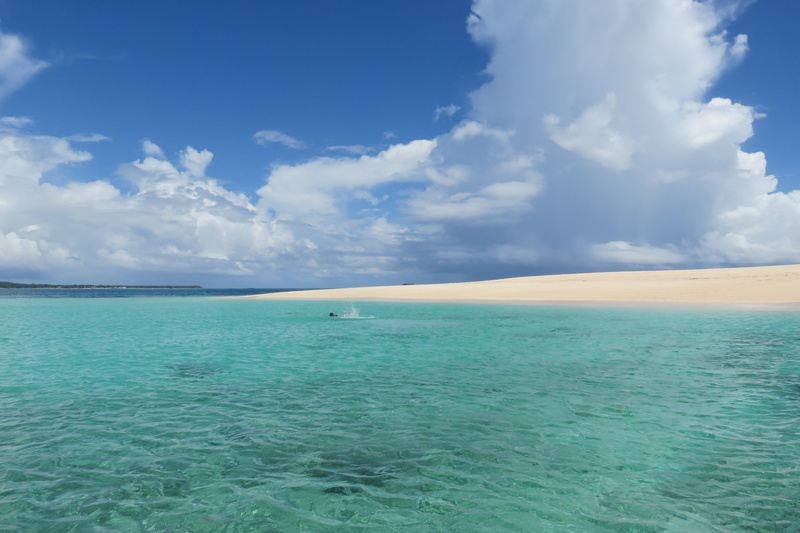 cloud - sky, sea, shallow, blue, agastopia, scenics - nature, erinaceous, idyllic, horizon, sky, no people, bibble, 4K, nature, horizon over water, tranquil scene
