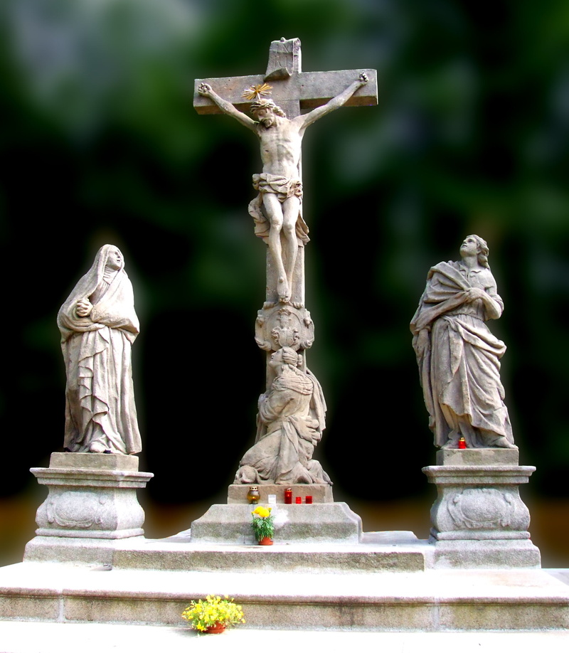cross, a place of pilgrimage, religion, human representation, inri, focus on foreground, day, angel, building, male likeness, 1080P, creativity, craft