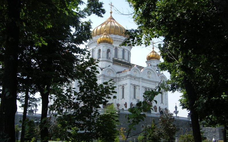 place of worship, outdoors, day, 1080P, belief, spirituality, nature, plant, architecture, building, low angle view, dome, no people, cathedral of christ the saviour