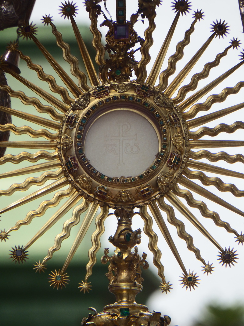 gold colored, representation, religion, architecture, eucharist, sculpture, belief, low angle view, monstrance, human representation, day, built structure