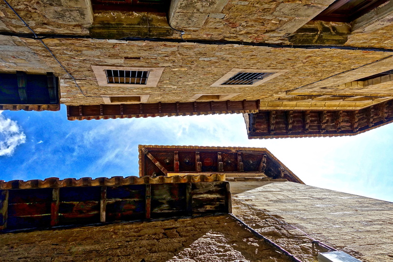 directly below, stone, 5K, low angle view, lane, architecture, residential district, water, cloud - sky, house, building, window, day, building exterior