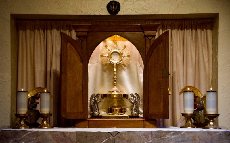 representation, the past, building, built structure, adoration, spirituality, no people, architecture, 720P, indoors, Sacrament, The Most Holy Sacrament