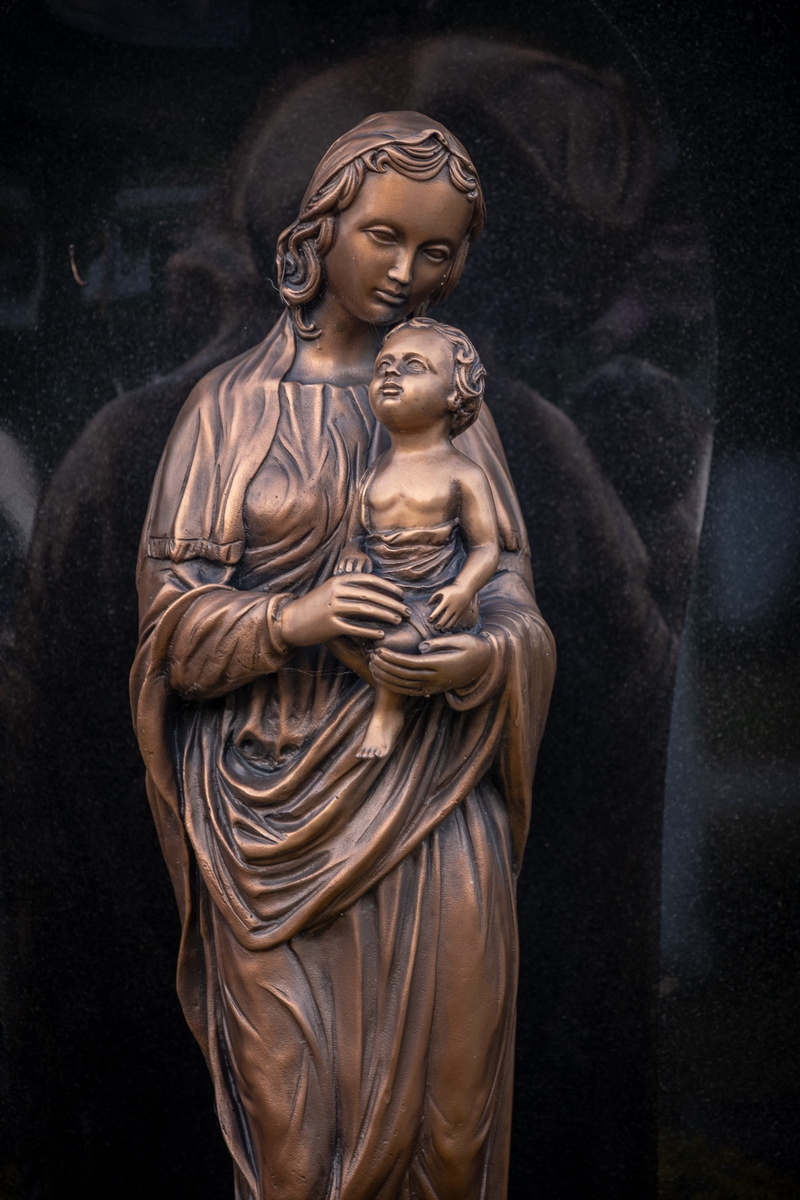 5K, bronze, maria, female likeness, craft, figures, faith, representation, spirituality, catholic, child, art and craft, black, male likeness, christian
