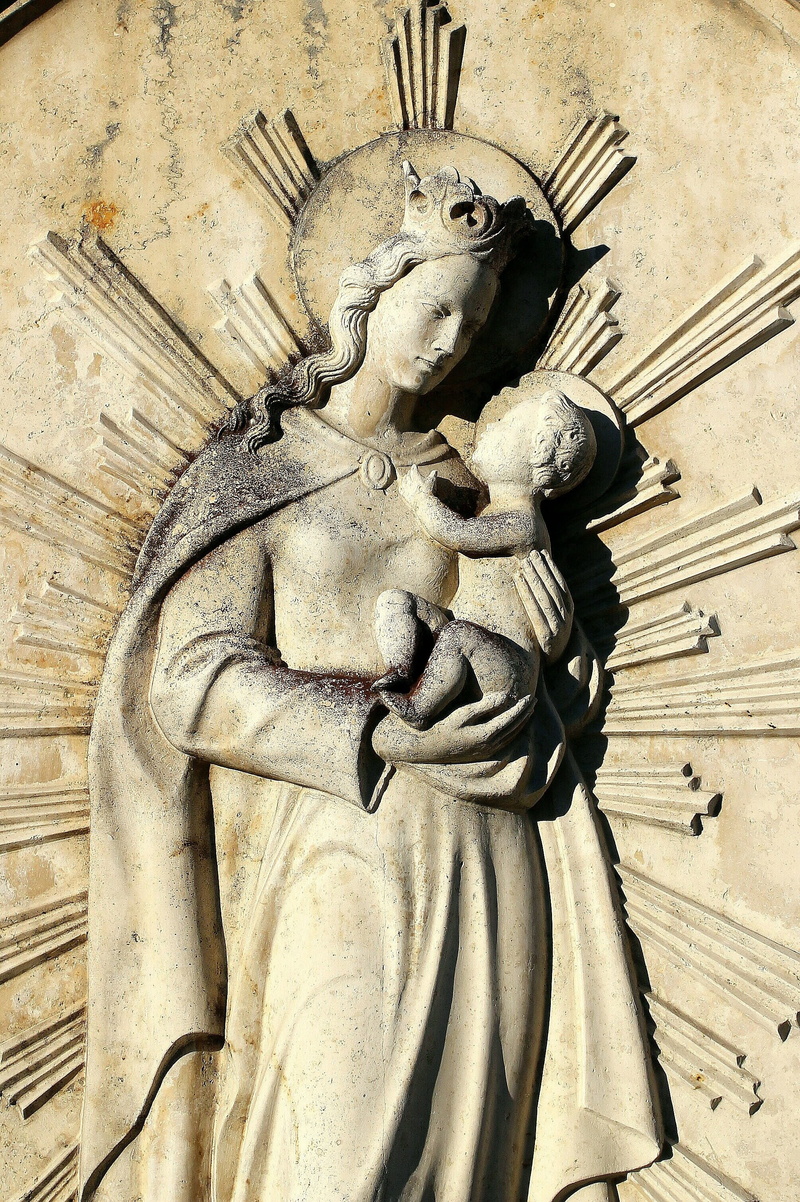 carving - craft product, craft, maria, architecture, male likeness, child, jesus christ, no people, ornate, representation, building, figure, madonna, art and craft