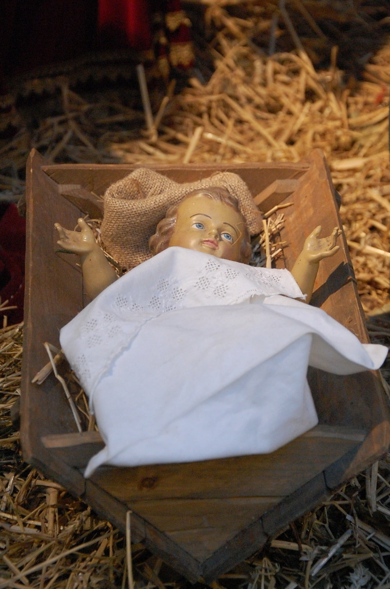art and craft, women, 1080P, day, chair, christmas time, representation, toy, christmas, doll, christmas crib figures, female likeness, human representation