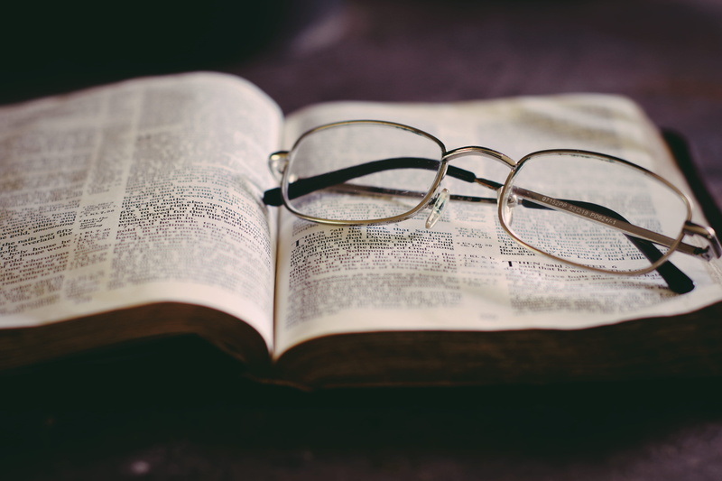 5K, focu, wedding ring, god, paper, solomon, indoors, glass, jesu, focus on foreground, worship, education, table, lord, scripture, bible, personal accessory