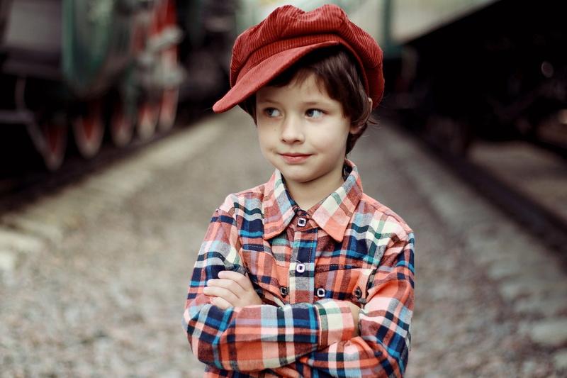 1080P, casual clothing, station, kid, emotion, kids, childhood, tomboy, standing, boys, small child, boy, men, males, emotions, hat, contemplation, joy