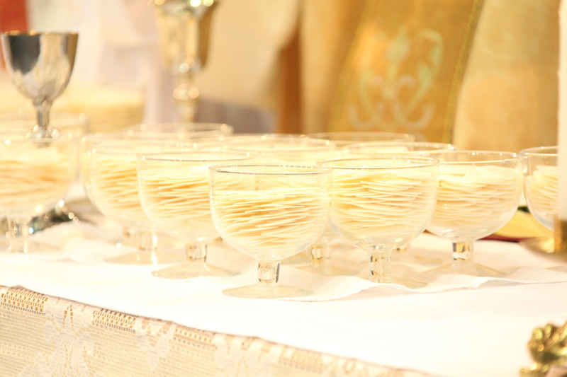 Eucharist, refreshment, decoration, catholicism, no People, wineglass, transparent, drinking Glass, glass - material, food and drink, wedding, wine, indoors