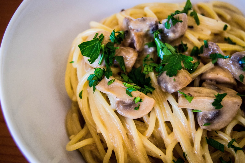 garnish, cuisine, onion, indoors, no people, indulgence, temptation, herb, tasty, green, meal, gourmet, chinese food, leafy, vegetable, traditional, italian food