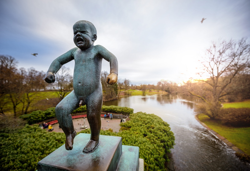 sculpture, park - man made space, lake, 5K, male likeness, outdoors, architecture, bronze, water, day, statue, tree, the vigeland park, vigeland, art and craft