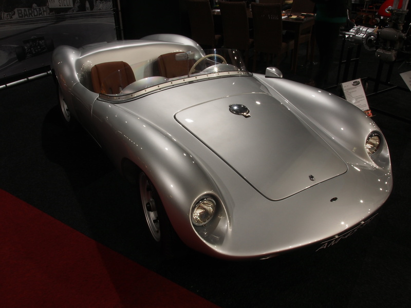 silver, calssic, wheel, racing, automobile, retail, old, 4K, vintage car, retro, motor vehicle, mode of transportation, wealth, modern, speed, night, red