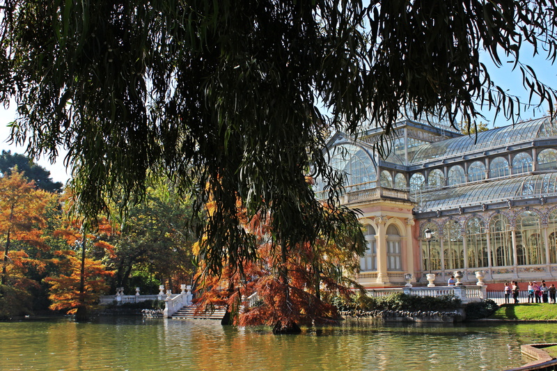 lake, picturesque, monumental, plant, water, luxury, madrid, built structure, retirement, landscape, tourism, blue, sky, lush, culture, pond, leaves, tree