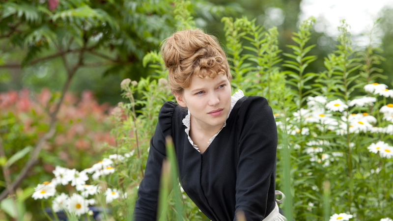 one person, plant, day, Diary of a chambermaid, outdoors, nature, adolescence, tree, focus on foreground, real people, lifestyles, Lea Seydoux, 2K, hairstyle