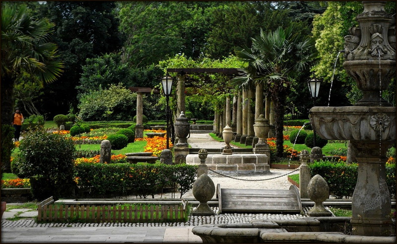 plant, ferrera park, art and craft, belief, flowers, tree, french, representation, statue, park, ornamental Garden, Aviles, architecture, architectural column