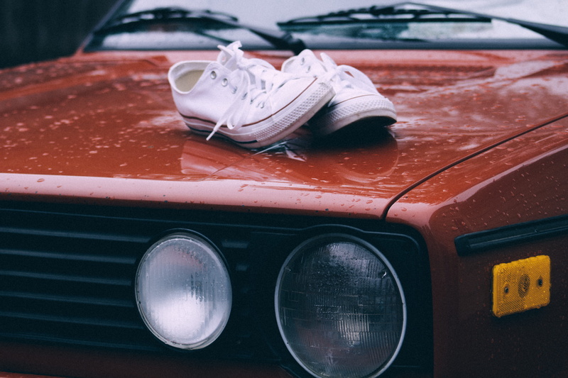 car, brown, dark, close-up, focus on foreground, day, land vehicle, volkswagen, vintage car, headlight, hood, gloom, chuck, top, mode of transportation