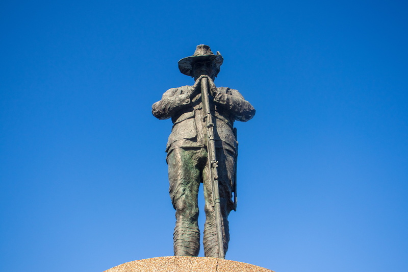 history, nature, clear sky, lest, no people, symbol, 5K, animals in the wild, blue, tribute, art and craft, outdoors, sculpture, craft, representation