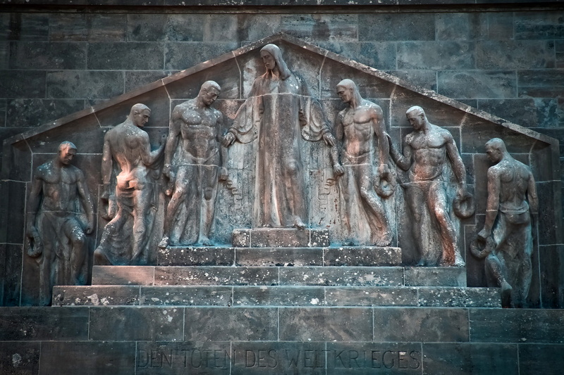 Monument, final resting place, ancient civilization, statue, outdoors, memorial stone, architecture, sculpture, spirituality, male likeness, building exterior