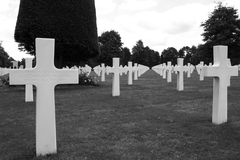 grave, nature, the cemetery, 2K, tree, cemetery, america, plant, grief, france, religion, cross, tomb, the war, omaha beach, soldier, grass, ww2, united states