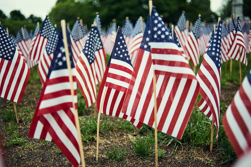 cemetery, american Flag, uSA, american, shape, american Culture, grass, military, nature, daytime, 5K, no People, red, Memorial Day, sunlight, grave, decoration